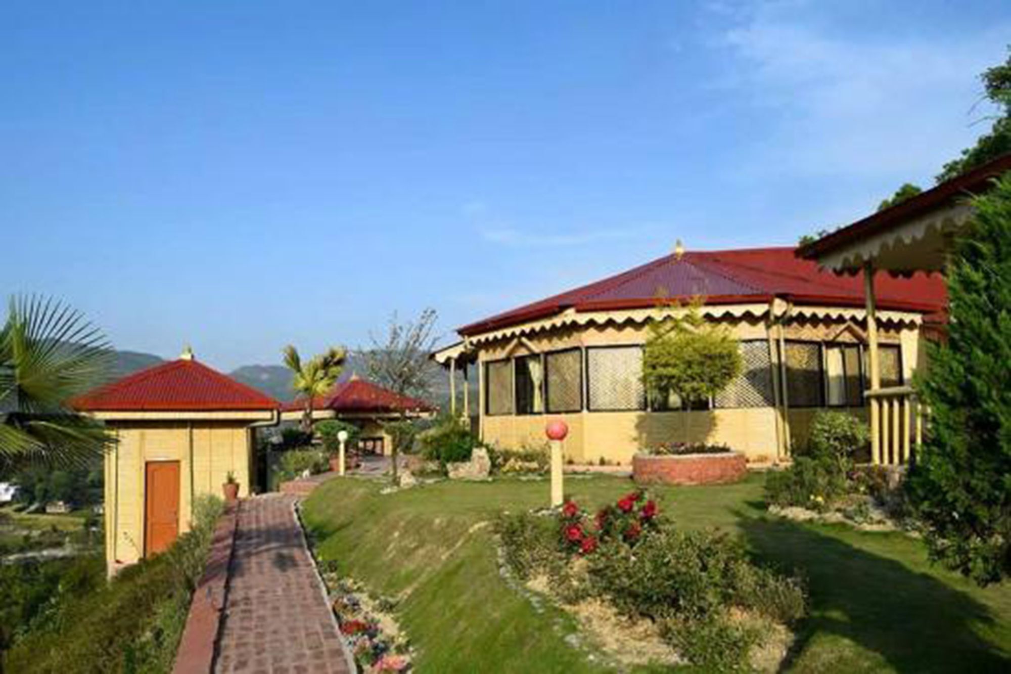 Nepal Yoga Retreat Hotel Bageshwori ภายนอก รูปภาพ